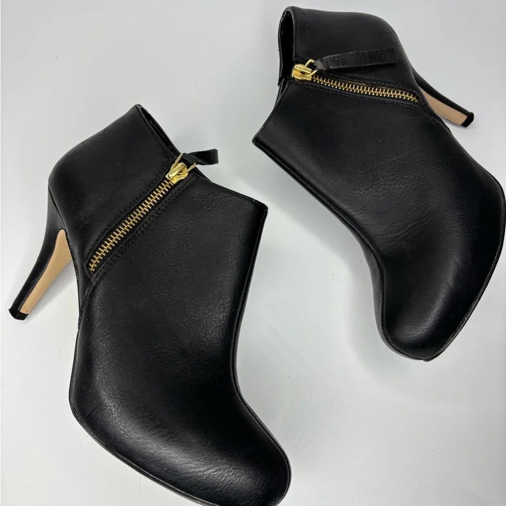 SH2 Madden Girl Elegant Black‎ Ankle Boots Gold Zipper Stilleto 8 Classic Preppy